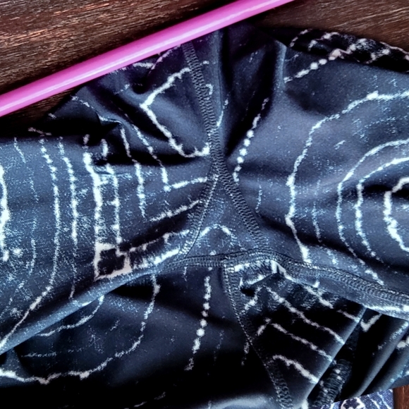 Beyond Yoga Leggings High Waist Lux Print XS - Picture 6 of 7